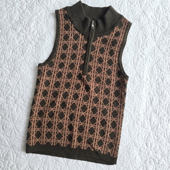 Heartloom Dorsa Knit Geometric Sleeveless Front Zip Sweater Top - Cocoa Brown - Picture 2 of 10